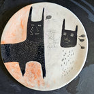 Piatto in ceramica da 28 cm dipinto a mano a tema pianto, tecniche miste